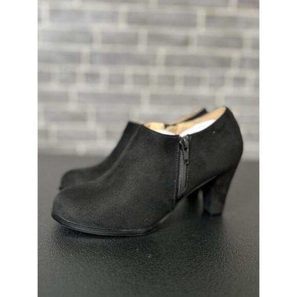 Journee Collection Sanzi Ankle Boots Women's Round Toe Black Size 6 - Picture 3 of 11